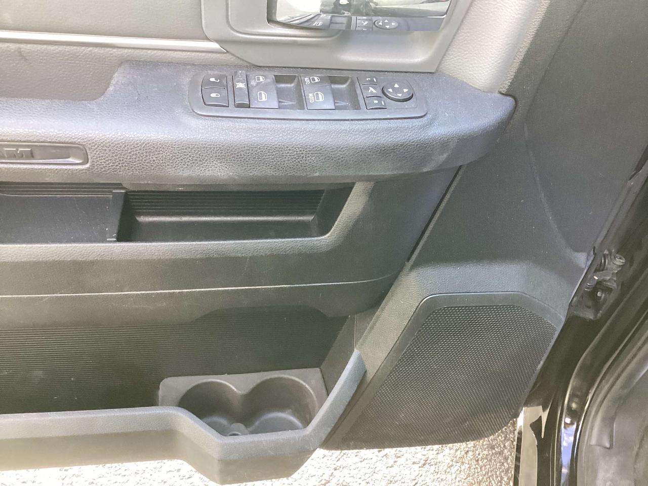 2023 RAM 1500 SLT W/SUNROOF Photo