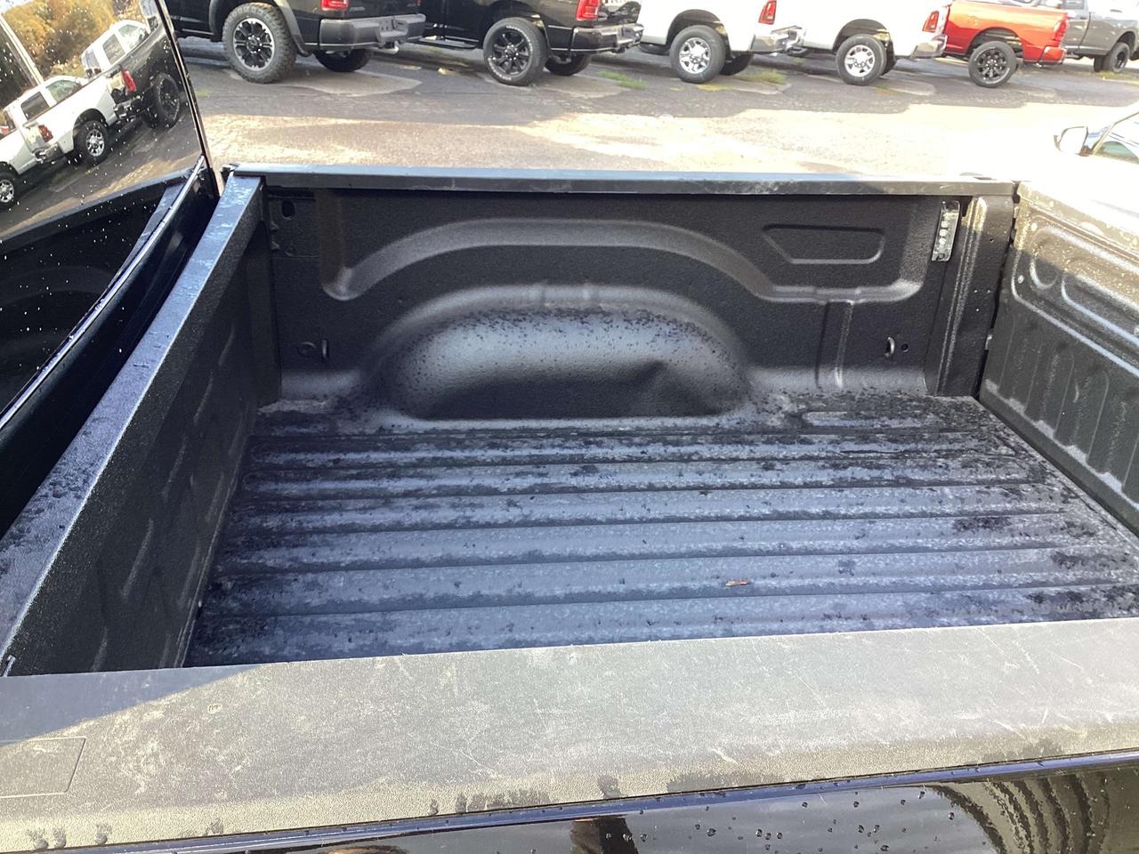 2023 RAM 1500 SLT W/SUNROOF Photo