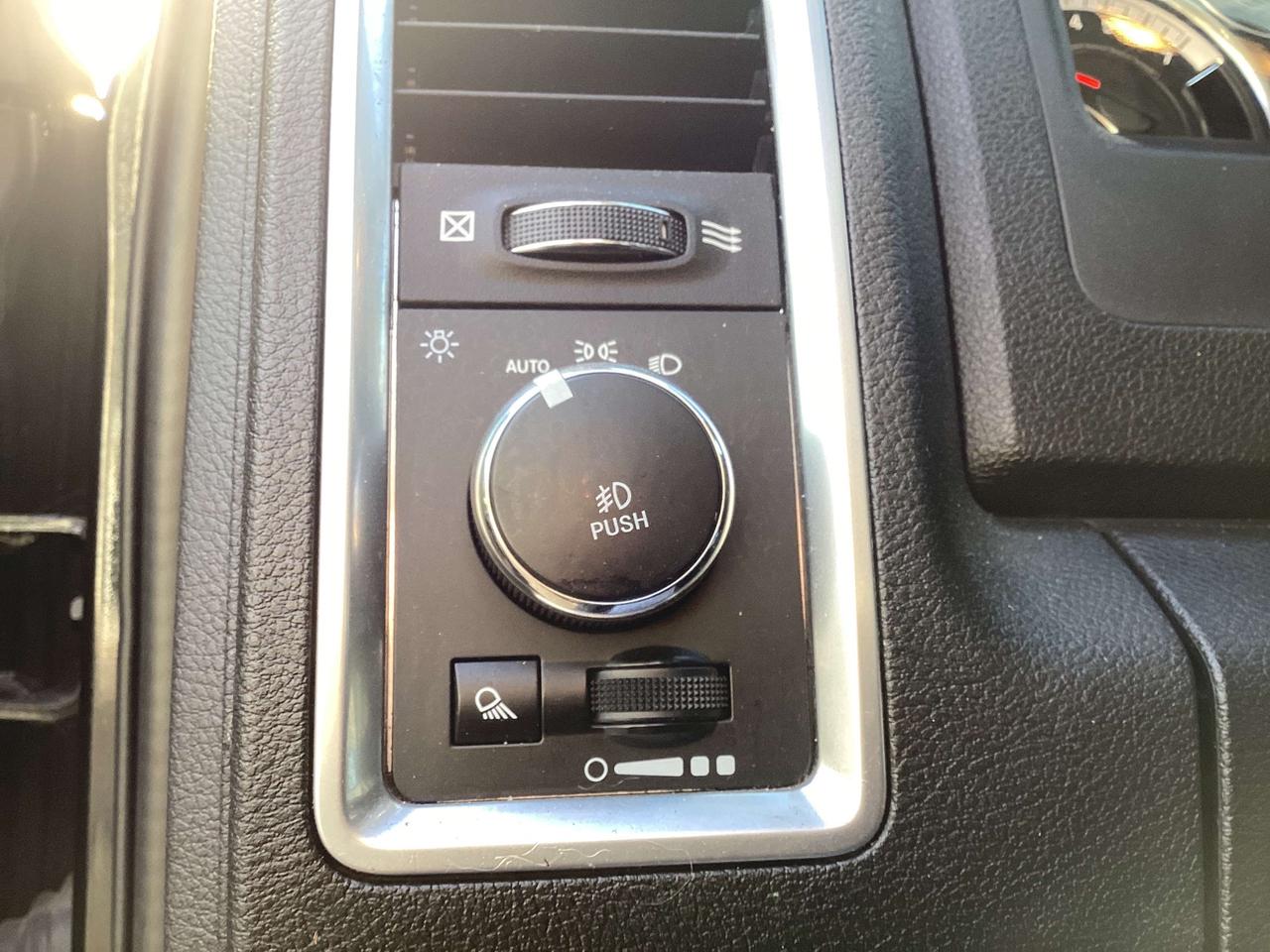 2023 RAM 1500 SLT W/SUNROOF Photo