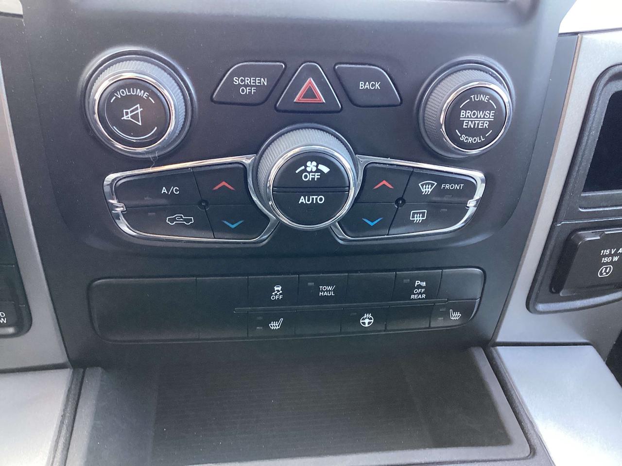 2023 RAM 1500 SLT W/SUNROOF Photo
