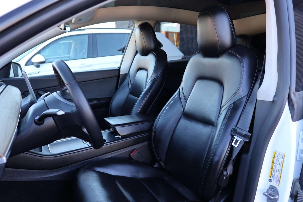 2021 Tesla Model Y LONG RANGE-DUAL MOTOR-AWD/AUTOPILOT/DRIVER ASSIST/STANDARD CONNECTIVITY/HEATED SEATS & STEERING/DASHCAM/KEYLESS/PANOROOF Photo