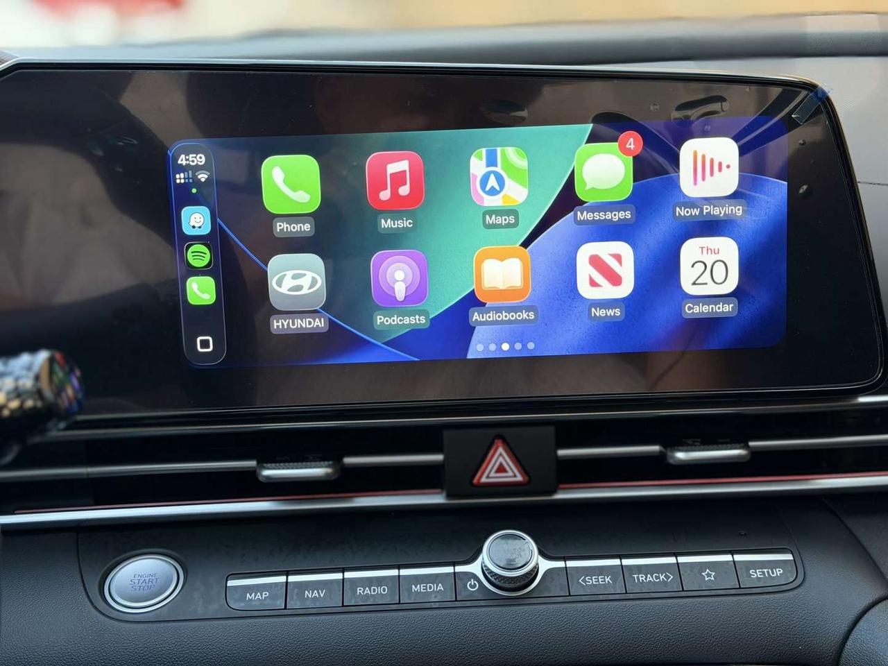 2025 Hyundai Elantra Preferred with Tech Package Pearl White   Amb Light   Navi   Lane Assist Photo