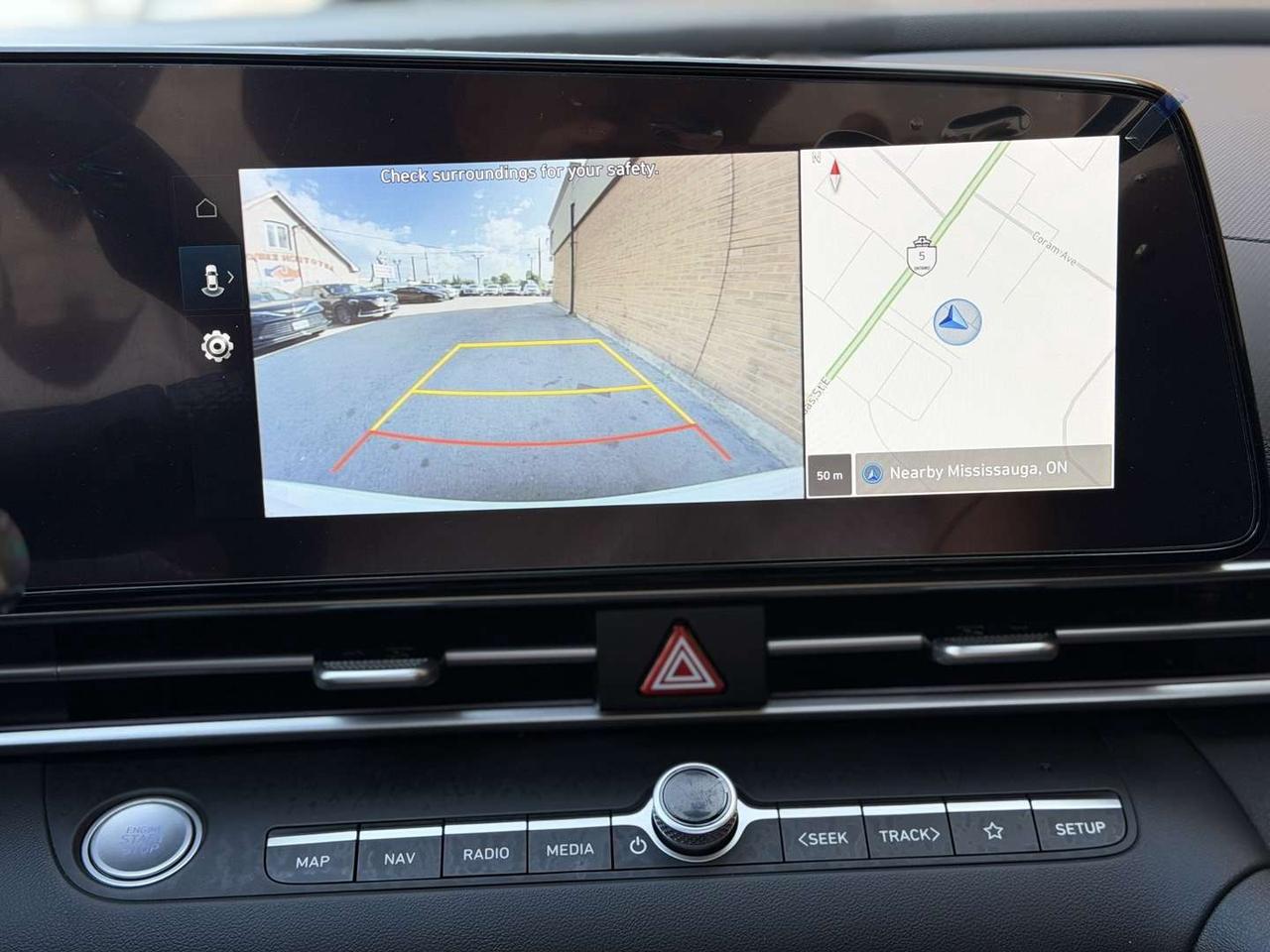 2025 Hyundai Elantra Preferred with Tech Package Pearl White   Amb Light   Navi   Lane Assist Photo
