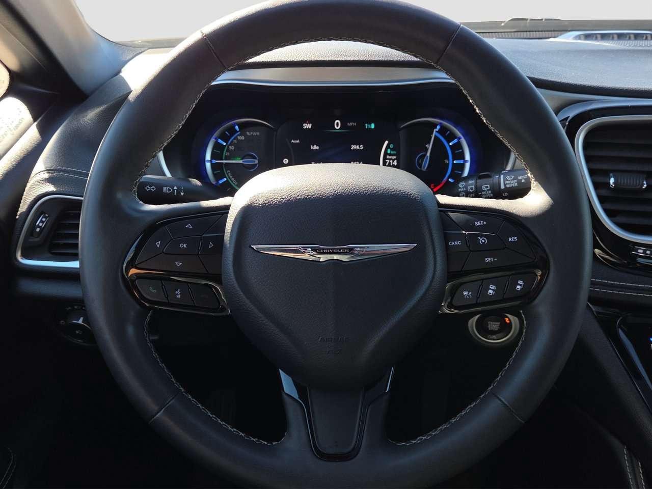 2024 Chrysler Pacifica Premium S Appearance Photo