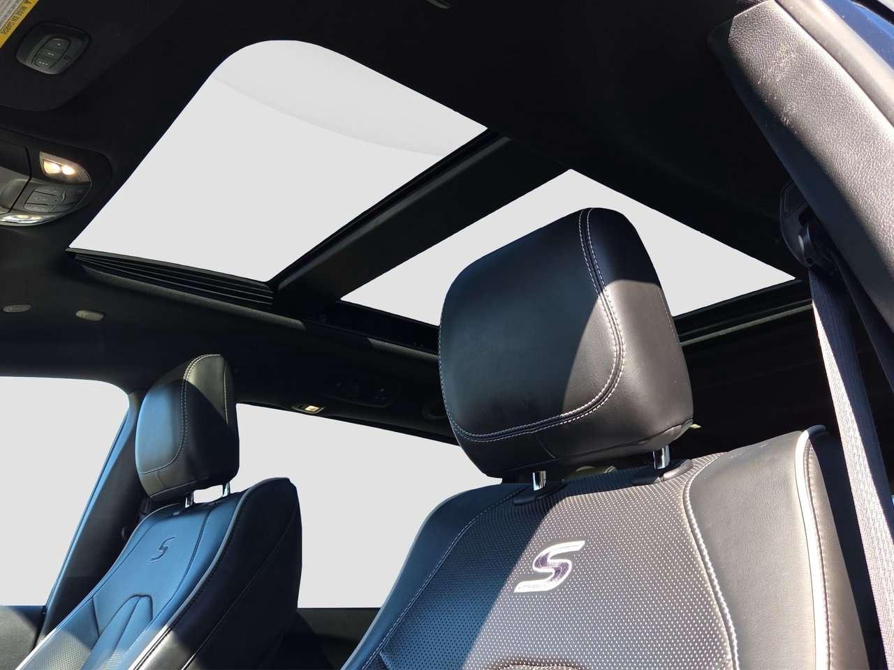 2024 Chrysler Pacifica Premium S Appearance Photo