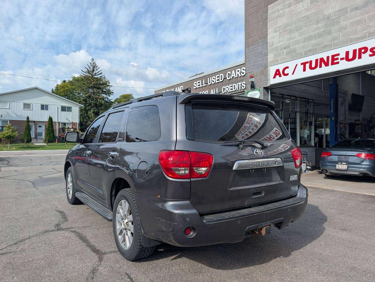 2014 Toyota Sequoia Limited Photo