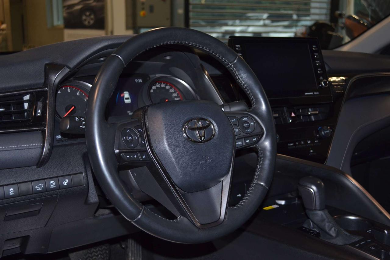 2022 Toyota Camry XSE Photo3