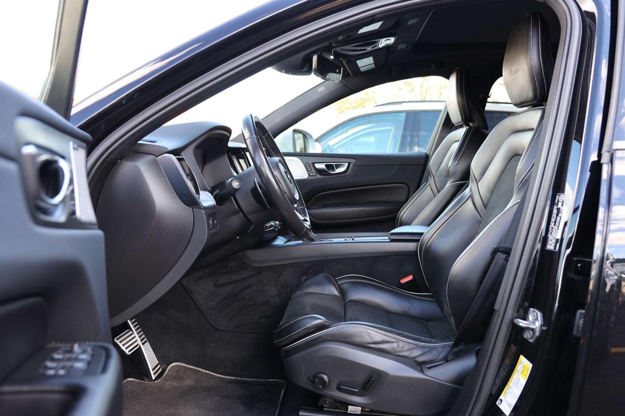 2019 Volvo XC60 T6-AWD-R DESIGN/360CAM/NAV/ADAPT CRUISE/BLIS/FCW/LKA/LEATHER&SUED/H SEATS/CARPLAY/KEYLESS/PANOROOF Photo