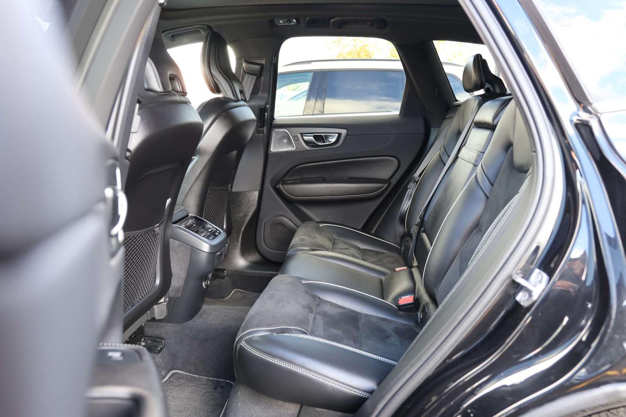 2019 Volvo XC60 T6-AWD-R DESIGN/360CAM/NAV/ADAPT CRUISE/BLIS/FCW/LKA/LEATHER&SUED/H SEATS/CARPLAY/KEYLESS/PANOROOF Photo