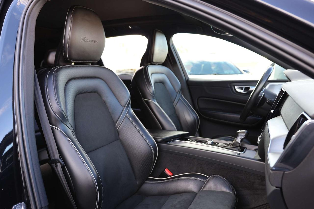 2019 Volvo XC60 T6-AWD-R DESIGN/360CAM/NAV/ADAPT CRUISE/BLIS/FCW/LKA/LEATHER&SUED/H SEATS/CARPLAY/KEYLESS/PANOROOF Photo