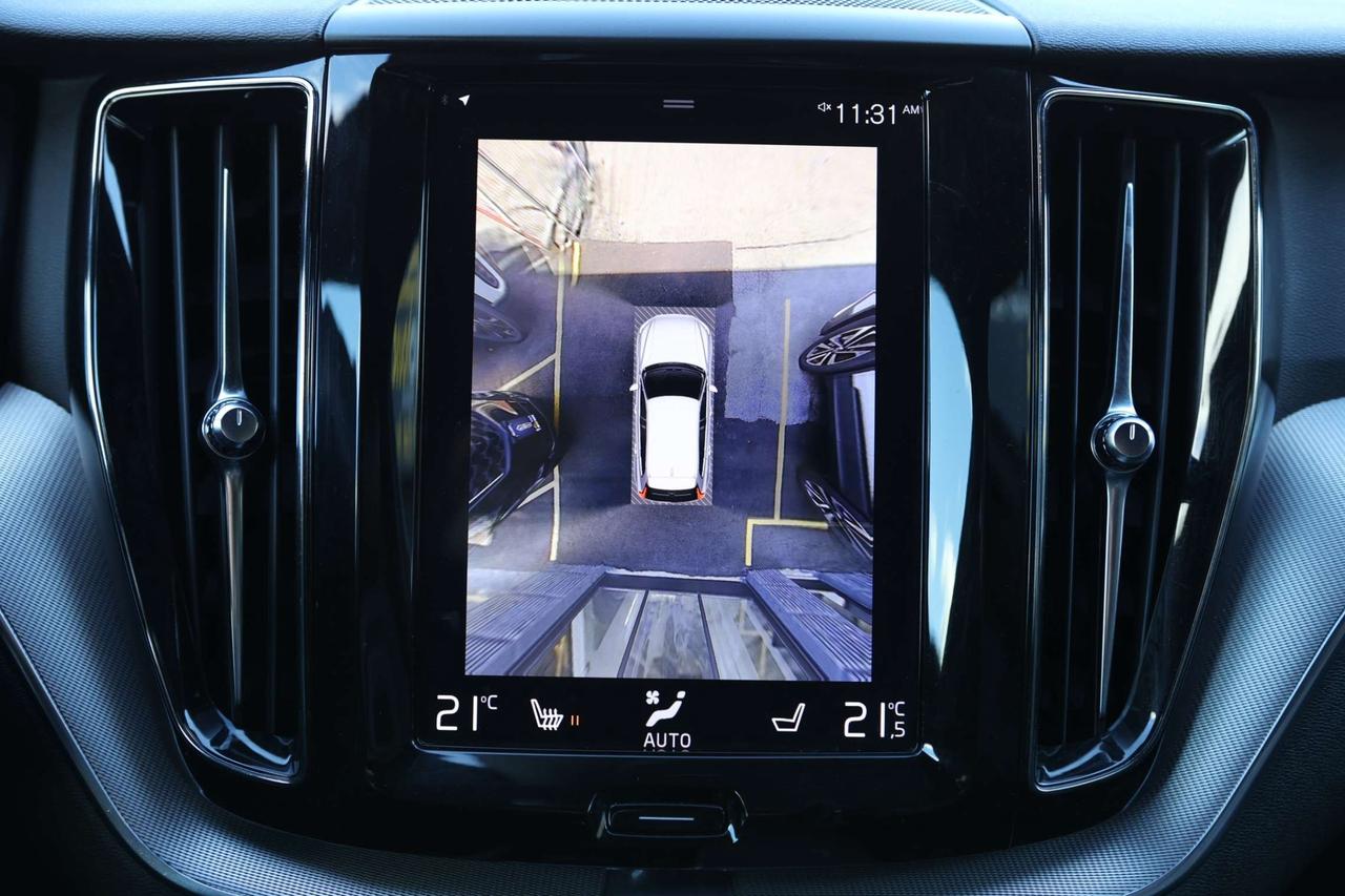 2019 Volvo XC60 T6-AWD-R DESIGN/360CAM/NAV/ADAPT CRUISE/BLIS/FCW/LKA/LEATHER&SUED/H SEATS/CARPLAY/KEYLESS/PANOROOF Photo