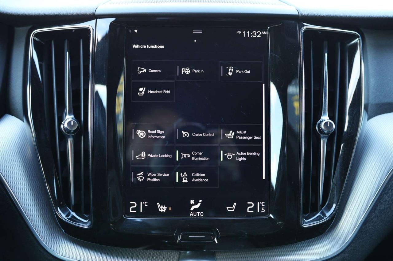 2019 Volvo XC60 T6-AWD-R DESIGN/360CAM/NAV/ADAPT CRUISE/BLIS/FCW/LKA/LEATHER&SUED/H SEATS/CARPLAY/KEYLESS/PANOROOF Photo