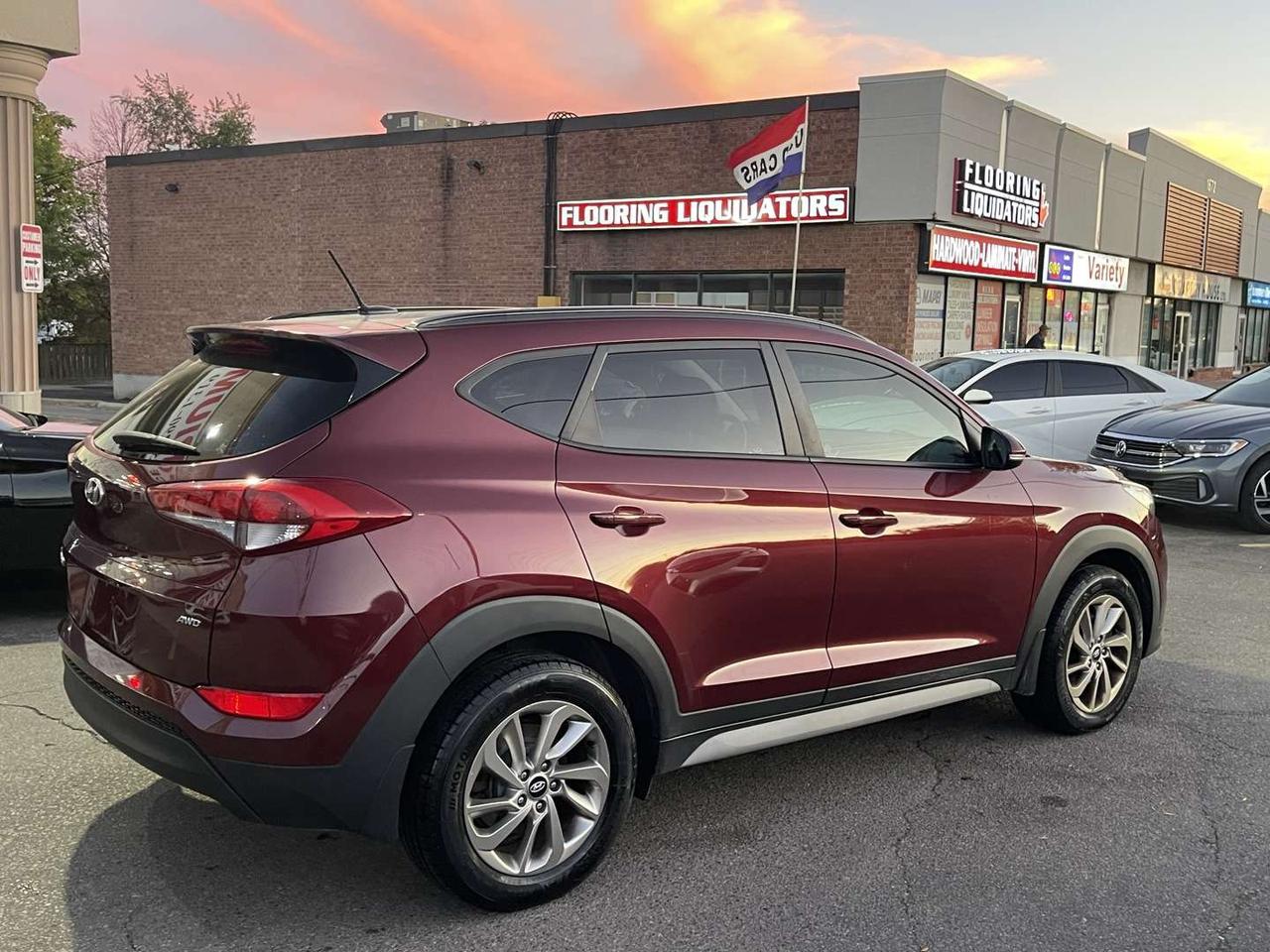 2017 Hyundai Tucson SE AWD   Leather   Pano Roof   Htd Steering Photo