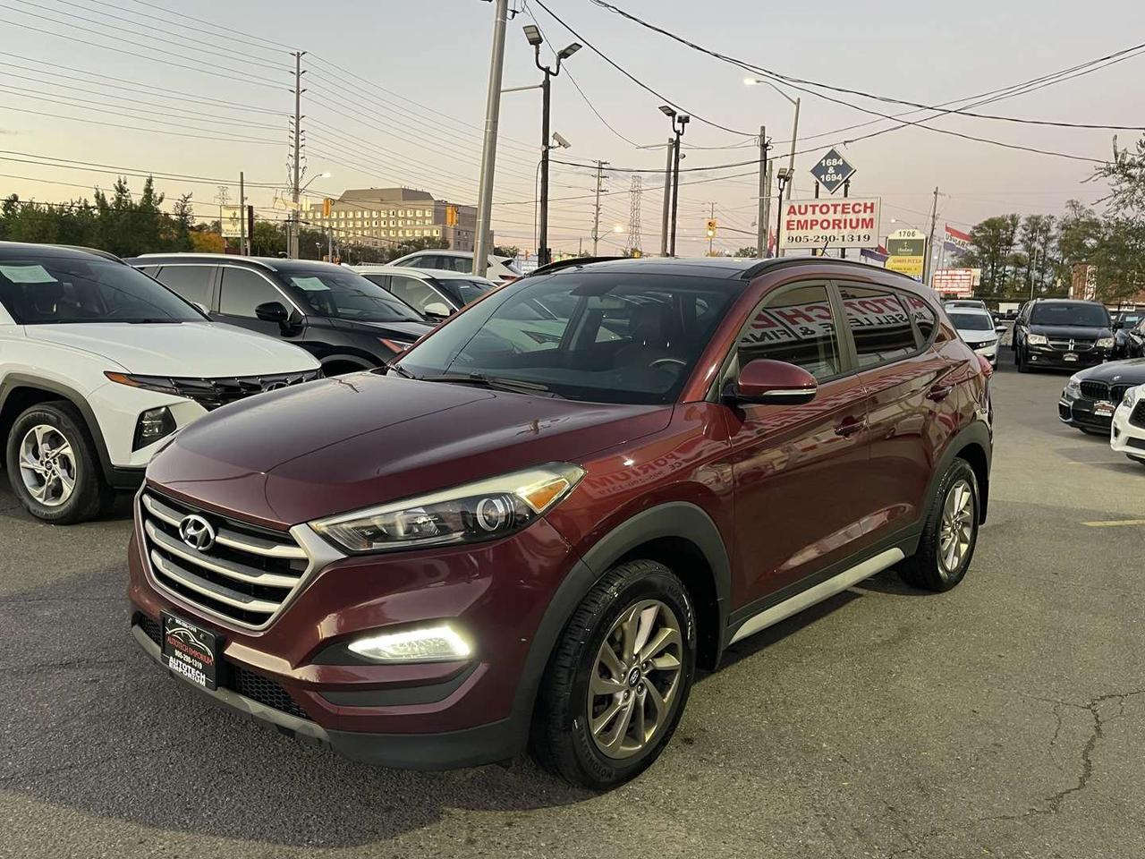 2017 Hyundai Tucson SE AWD   Leather   Pano Roof   Htd Steering Photo