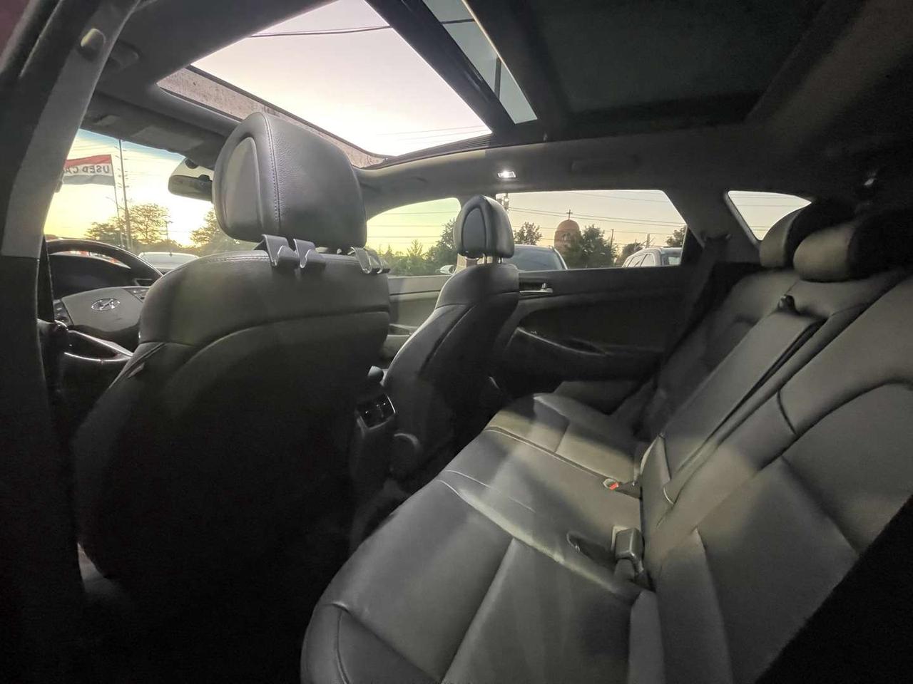 2017 Hyundai Tucson SE AWD   Leather   Pano Roof   Htd Steering Photo