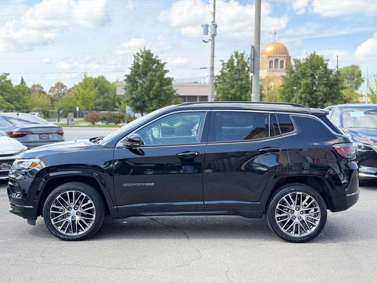 2022 Jeep Compass 4X4 LIMITED   Leather   Pano Roof   Navi Photo2