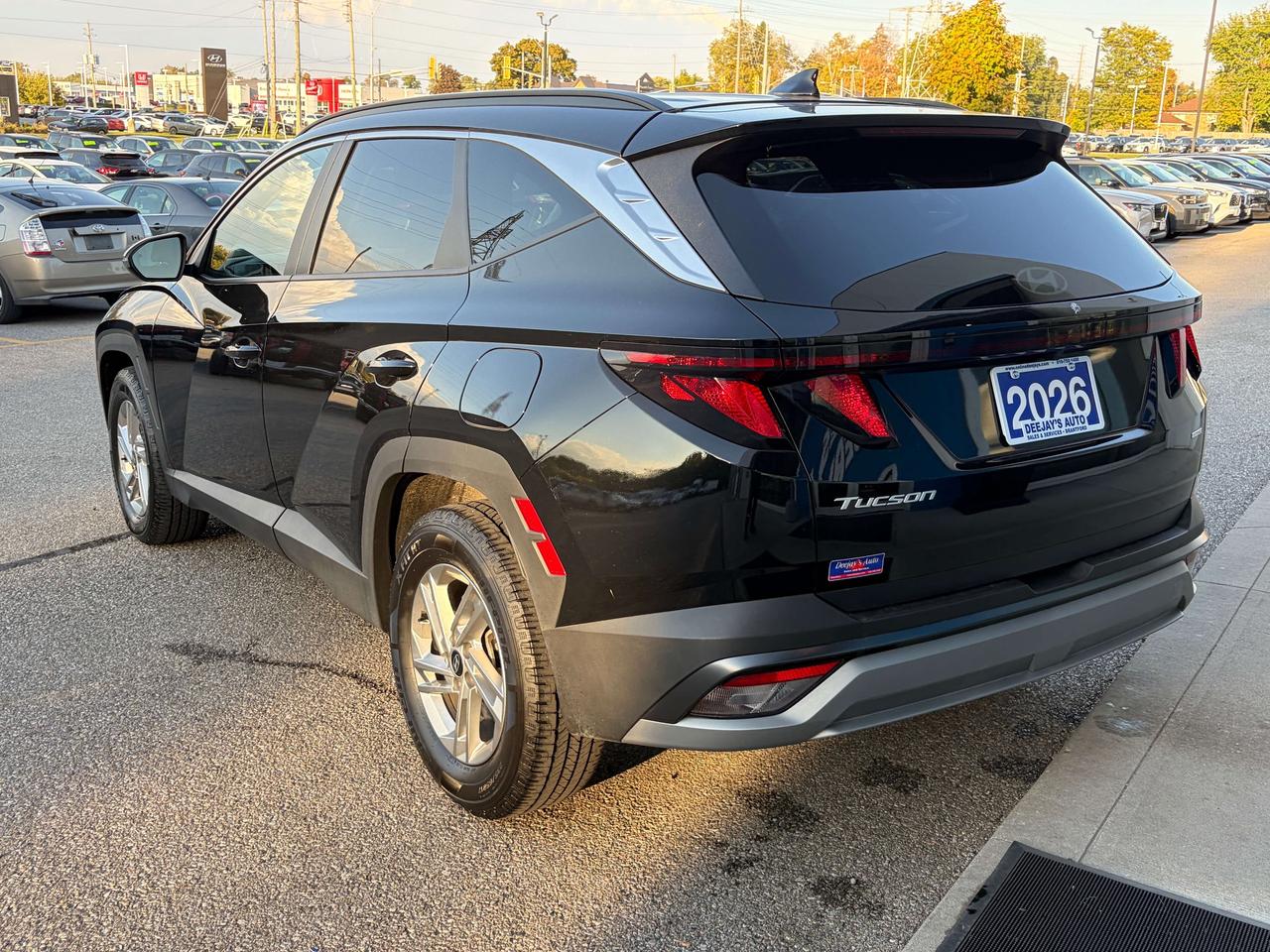 2026 Hyundai Tucson Preferred AWD   Factory Warranty   Clean Carfax Photo2