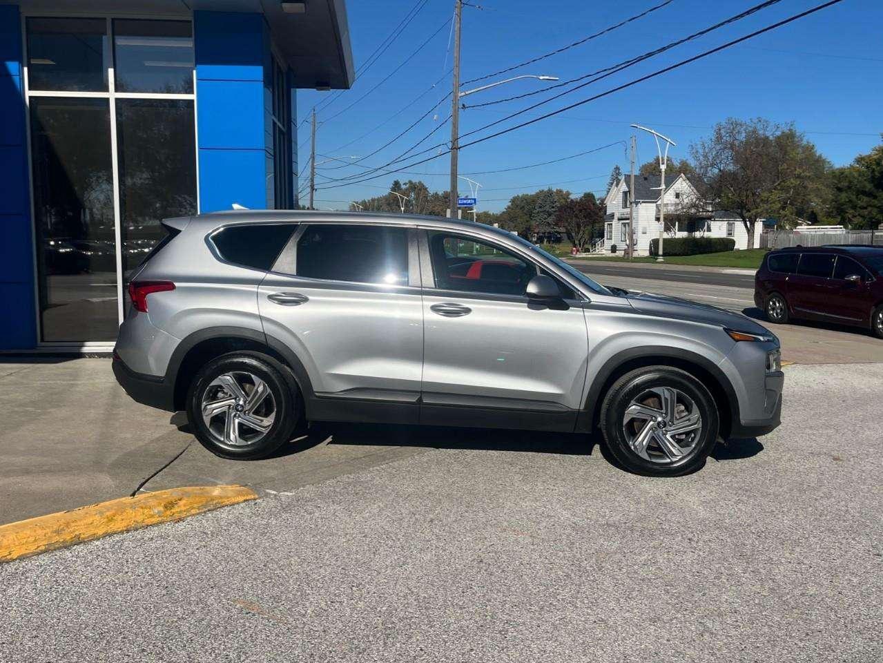 2022 Hyundai Santa Fe SE GREAT VALUE LOCAL TRADE Photo3