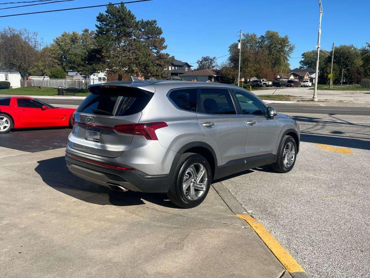 2022 Hyundai Santa Fe SE GREAT VALUE LOCAL TRADE Photo4