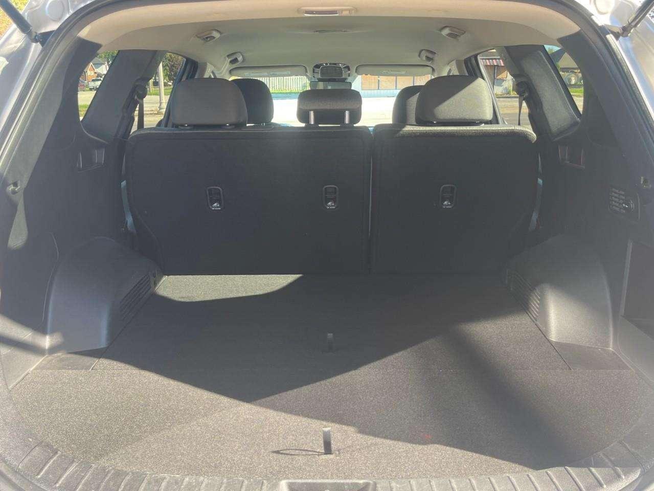 2022 Hyundai Santa Fe SE GREAT VALUE LOCAL TRADE Photo