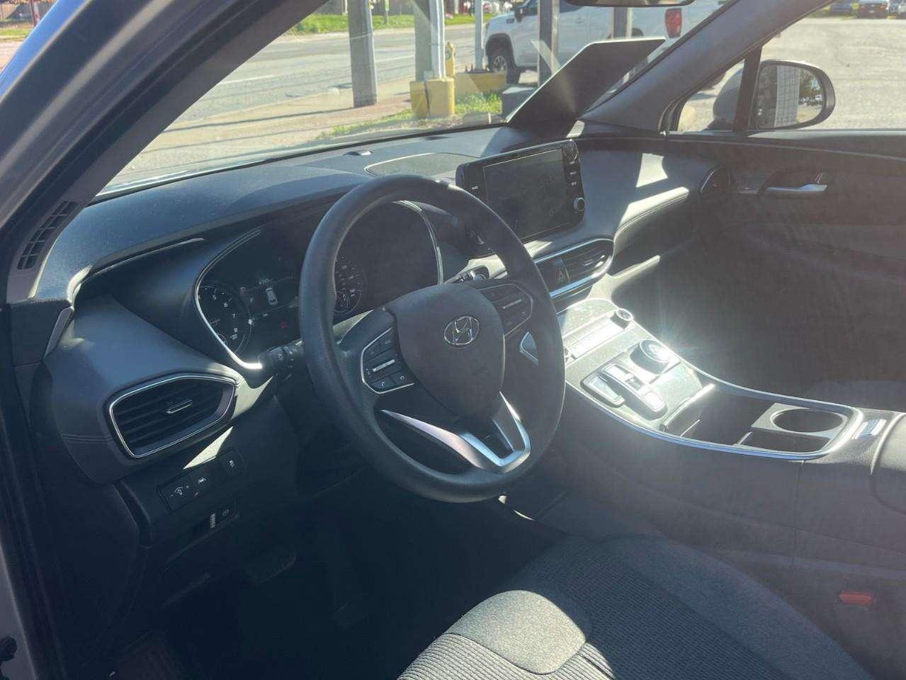 2022 Hyundai Santa Fe SE GREAT VALUE LOCAL TRADE Photo