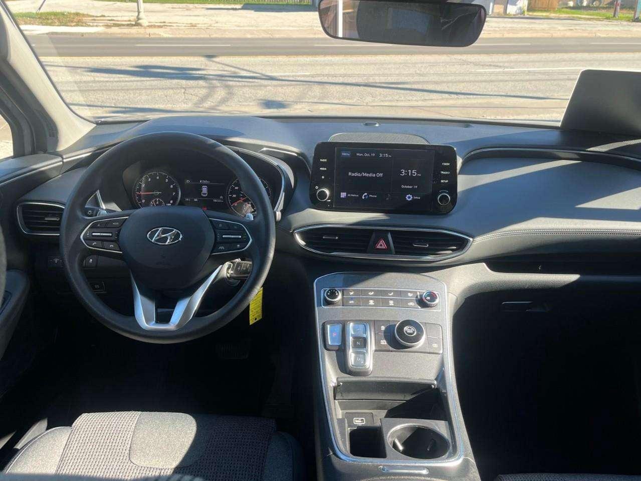 2022 Hyundai Santa Fe SE GREAT VALUE LOCAL TRADE Photo