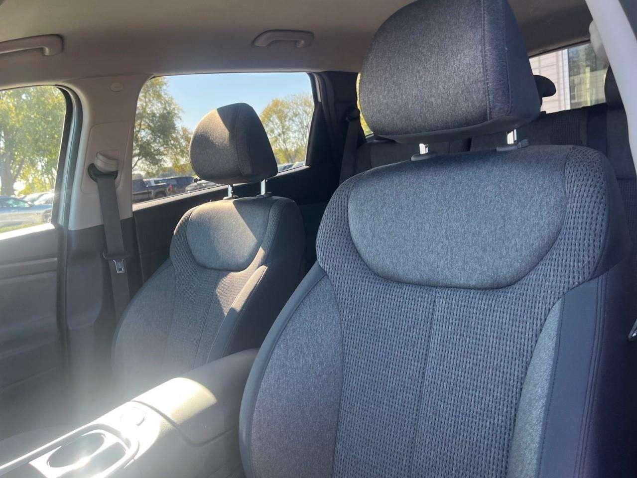 2022 Hyundai Santa Fe SE GREAT VALUE LOCAL TRADE Photo