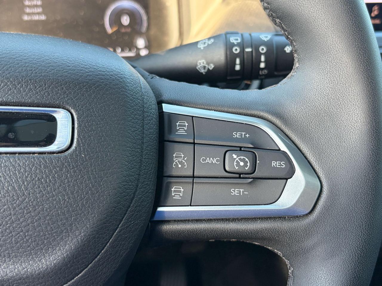 2026 Jeep Compass Limited AWD   NAV   Clean Carfax Photo