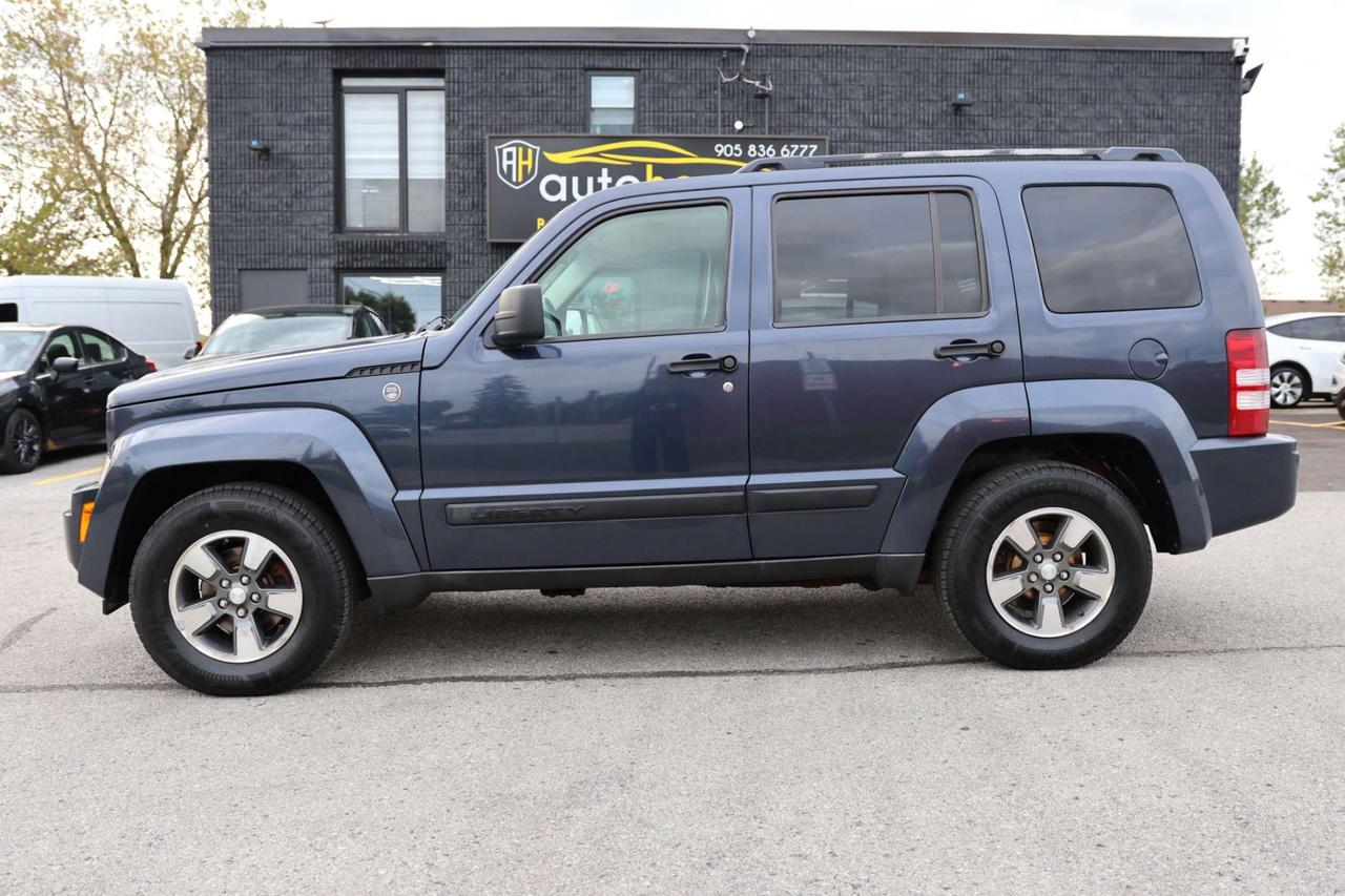 2008 Jeep Liberty SPORT-4WD/CRUISE CONTROL/POWER WINDOWS & MIRRORS/CD PLAYER/AUX/SATELLITE RADIO/TOW HITCH Photo