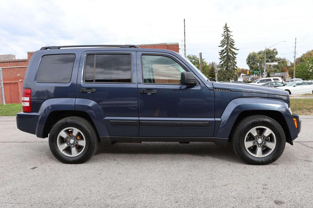 2008 Jeep Liberty SPORT-4WD/CRUISE CONTROL/POWER WINDOWS & MIRRORS/CD PLAYER/AUX/SATELLITE RADIO/TOW HITCH Photo
