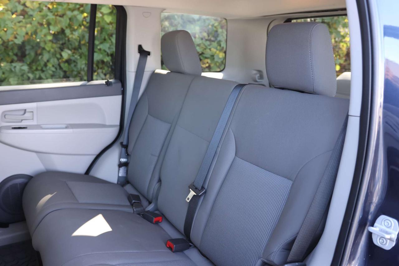 2008 Jeep Liberty SPORT-4WD/CRUISE CONTROL/POWER WINDOWS & MIRRORS/CD PLAYER/AUX/SATELLITE RADIO/TOW HITCH Photo