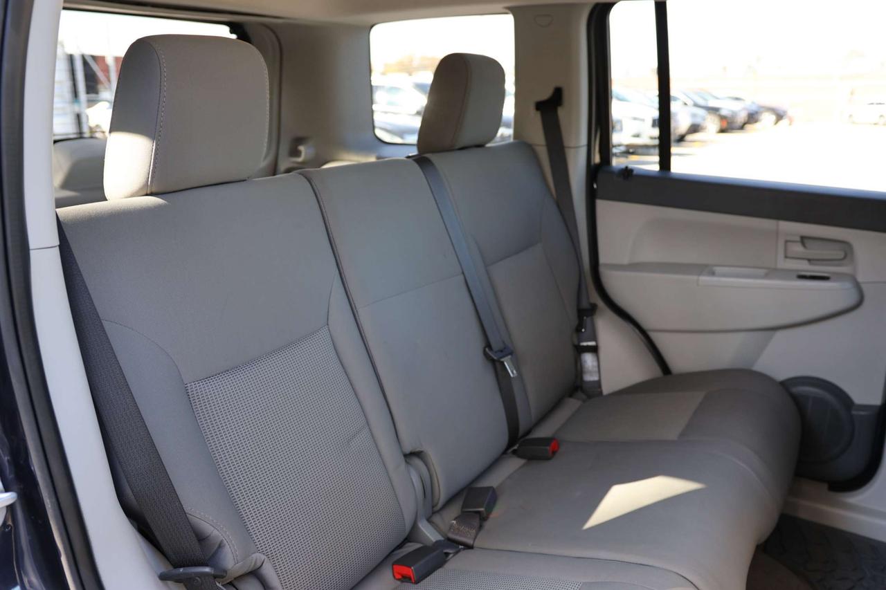 2008 Jeep Liberty SPORT-4WD/CRUISE CONTROL/POWER WINDOWS & MIRRORS/CD PLAYER/AUX/SATELLITE RADIO/TOW HITCH Photo