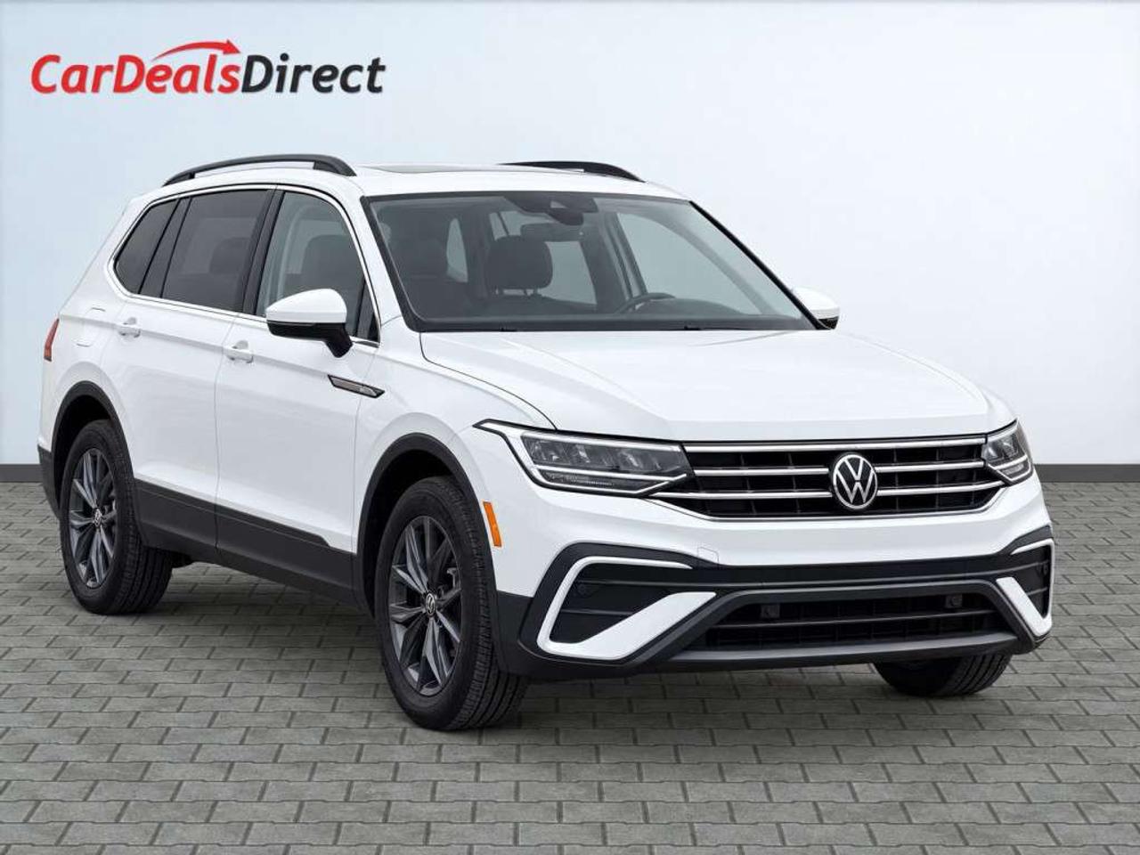 2023 Volkswagen Tiguan 7 SEATER / PANO ROOF / LEATHER SEATS /  / CARPLAY / BLIND SPOT / BACKUP CAM Photo0