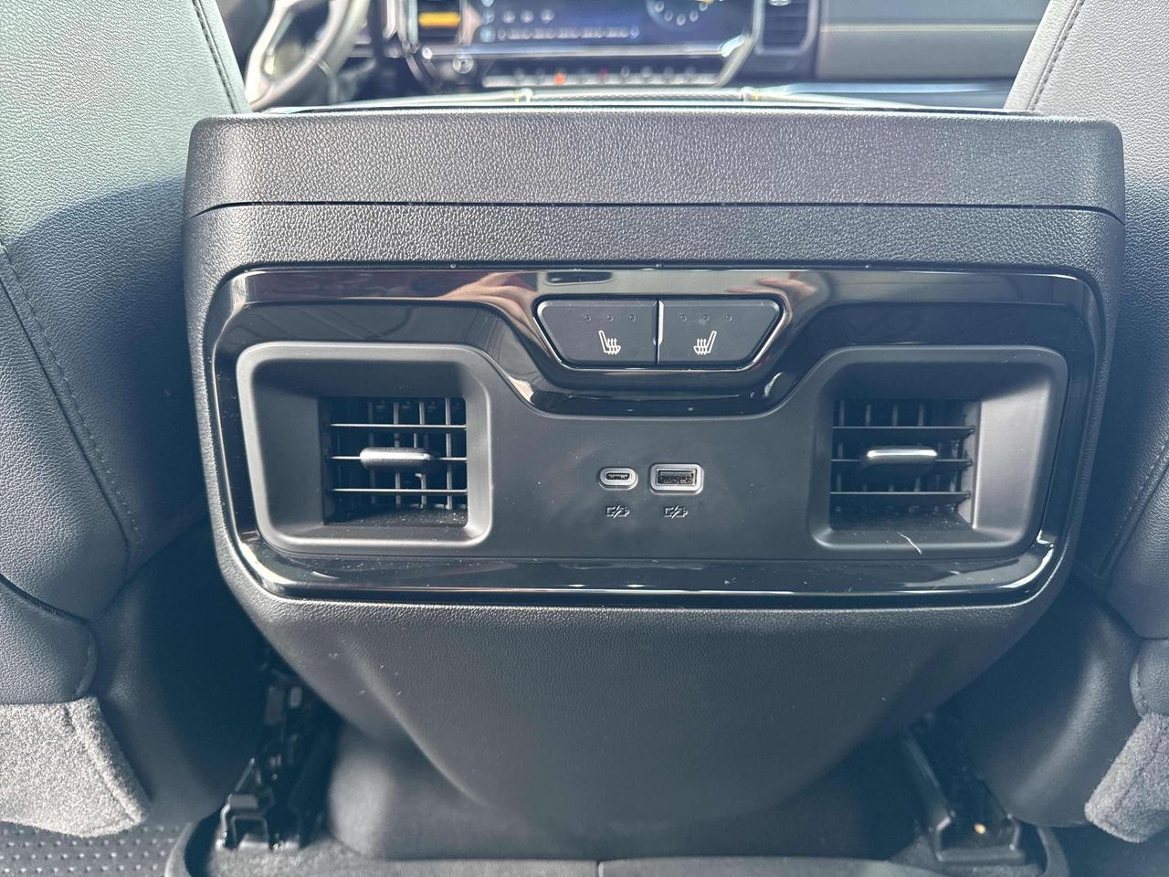 2026 Chevrolet Silverado 2500 ZR2 - Diesel - Low KM Photo