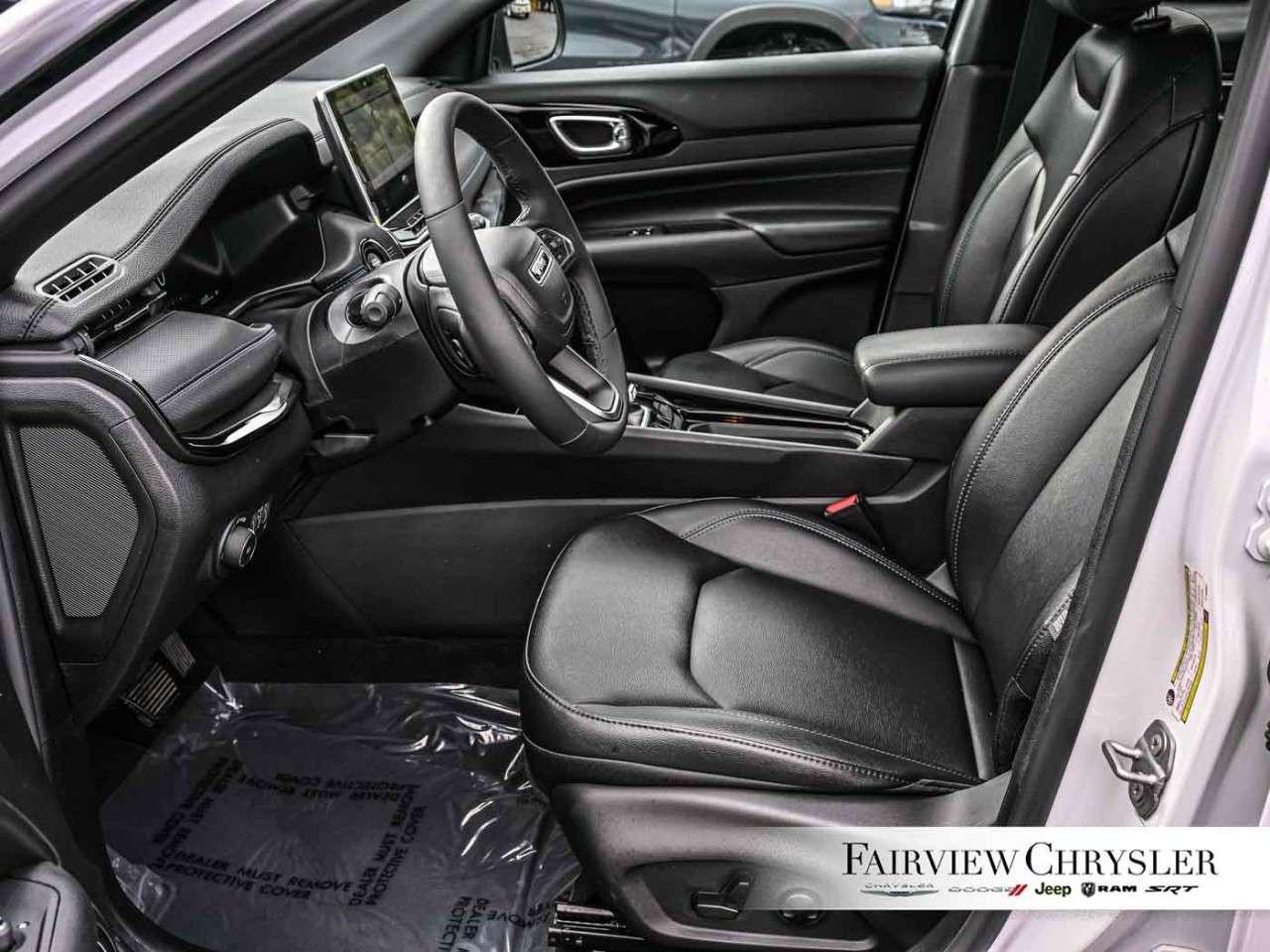 2026 Jeep Compass Limited 4x4 PANO ROOF   LEATHER   CARPLAY   HEATED SEATS   ALPINE   BLIND SPOT DETECTION   ADAPTIVE CRUISE CONTROL Photo