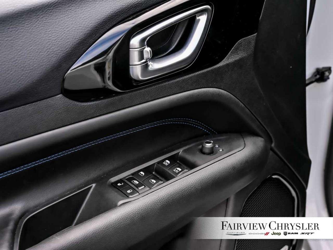 2026 Jeep Compass Limited 4x4 PANO ROOF   LEATHER   CARPLAY   HEATED SEATS   ALPINE   BLIND SPOT DETECTION   ADAPTIVE CRUISE CONTROL Photo