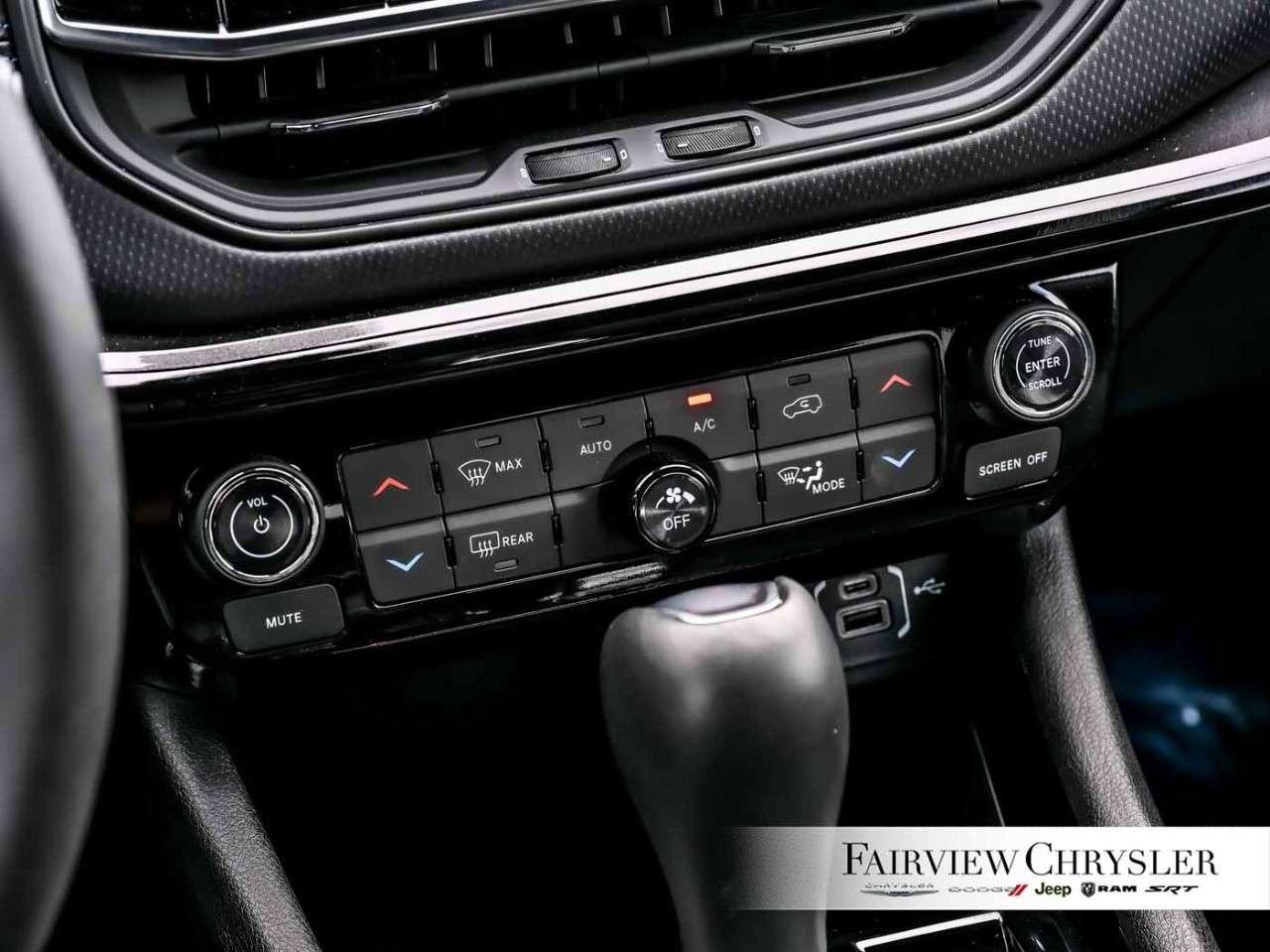 2026 Jeep Compass Limited 4x4 PANO ROOF   LEATHER   CARPLAY   HEATED SEATS   ALPINE   BLIND SPOT DETECTION   ADAPTIVE CRUISE CONTROL Photo