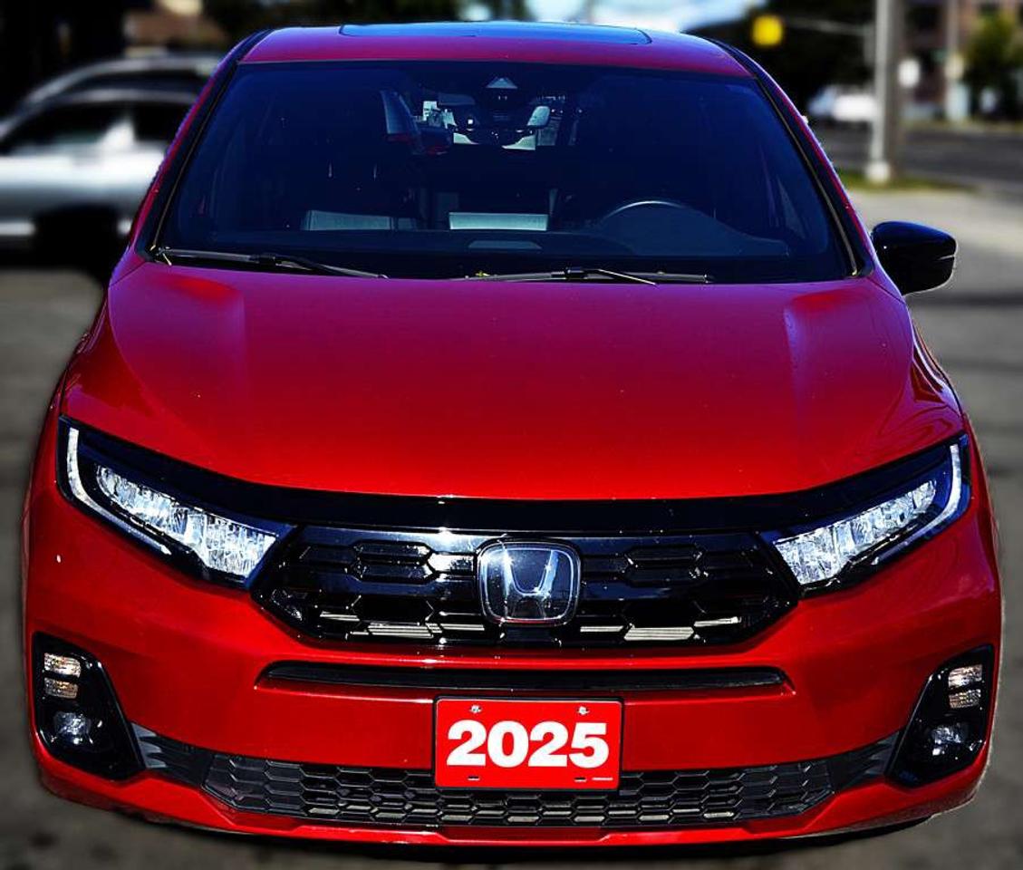 2025 Honda Odyssey Black Edition 8 PASSENGER Photo
