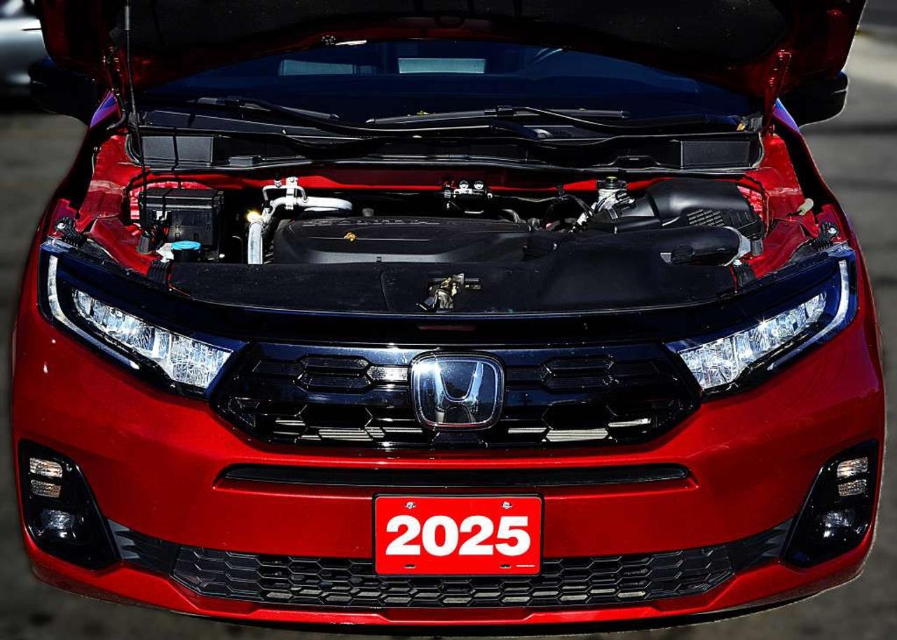 2025 Honda Odyssey Black Edition 8 PASSENGER Photo