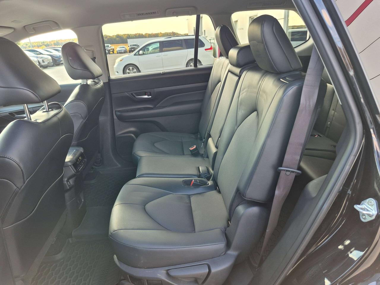 2024 Toyota Grand Highlander XLE Photo