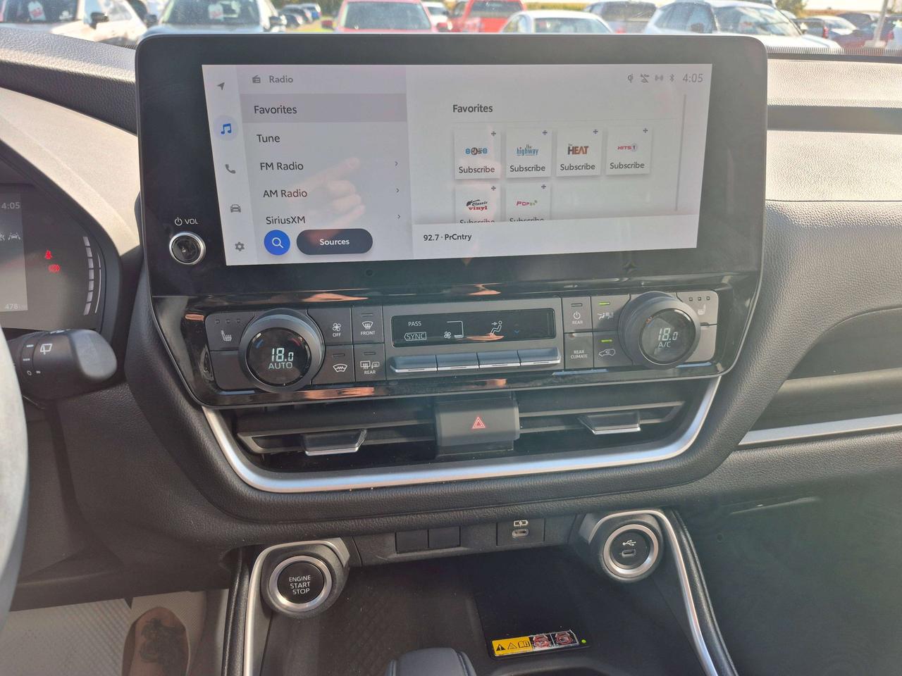 2024 Toyota Grand Highlander XLE Photo