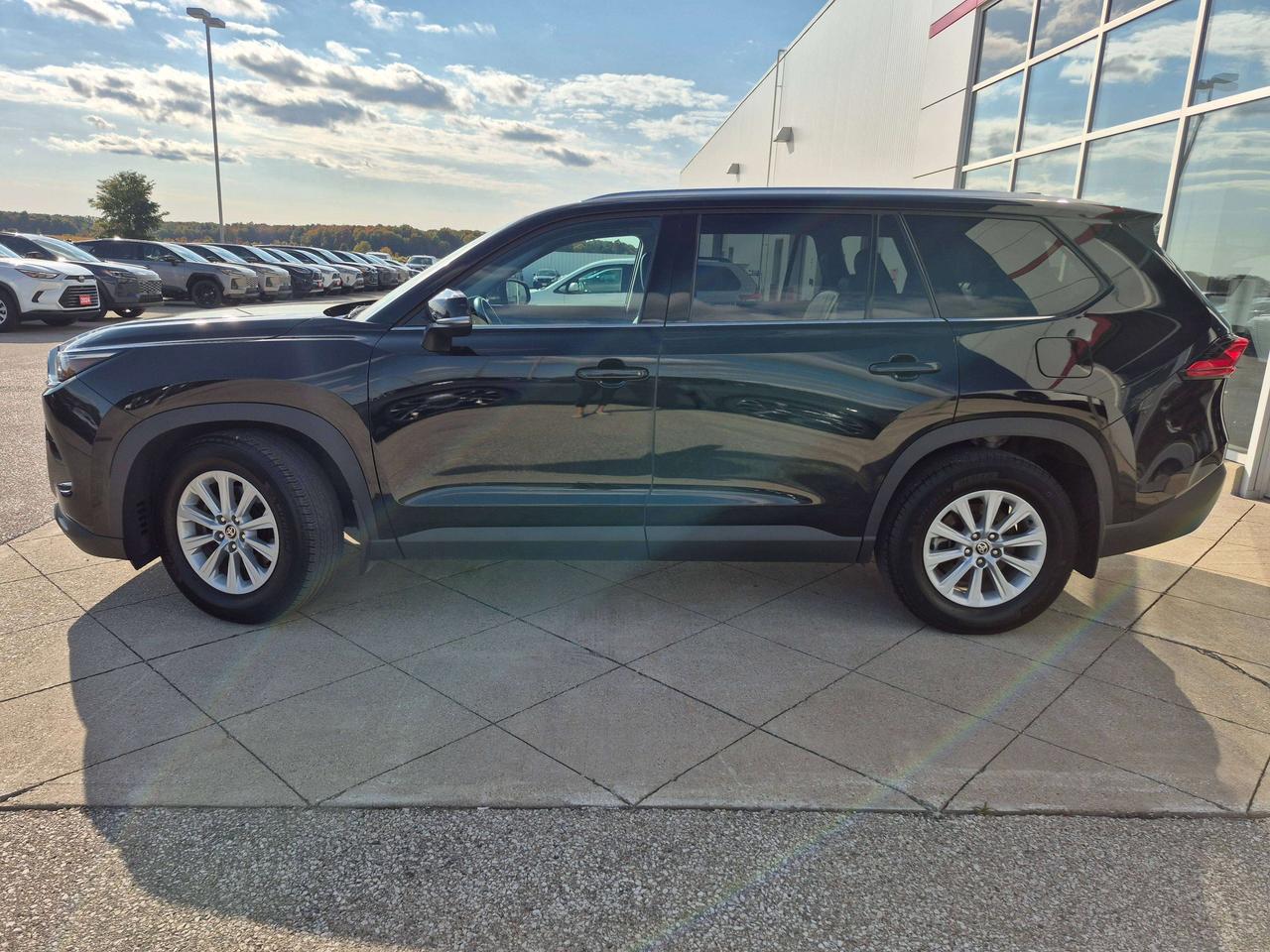 2024 Toyota Grand Highlander XLE Photo