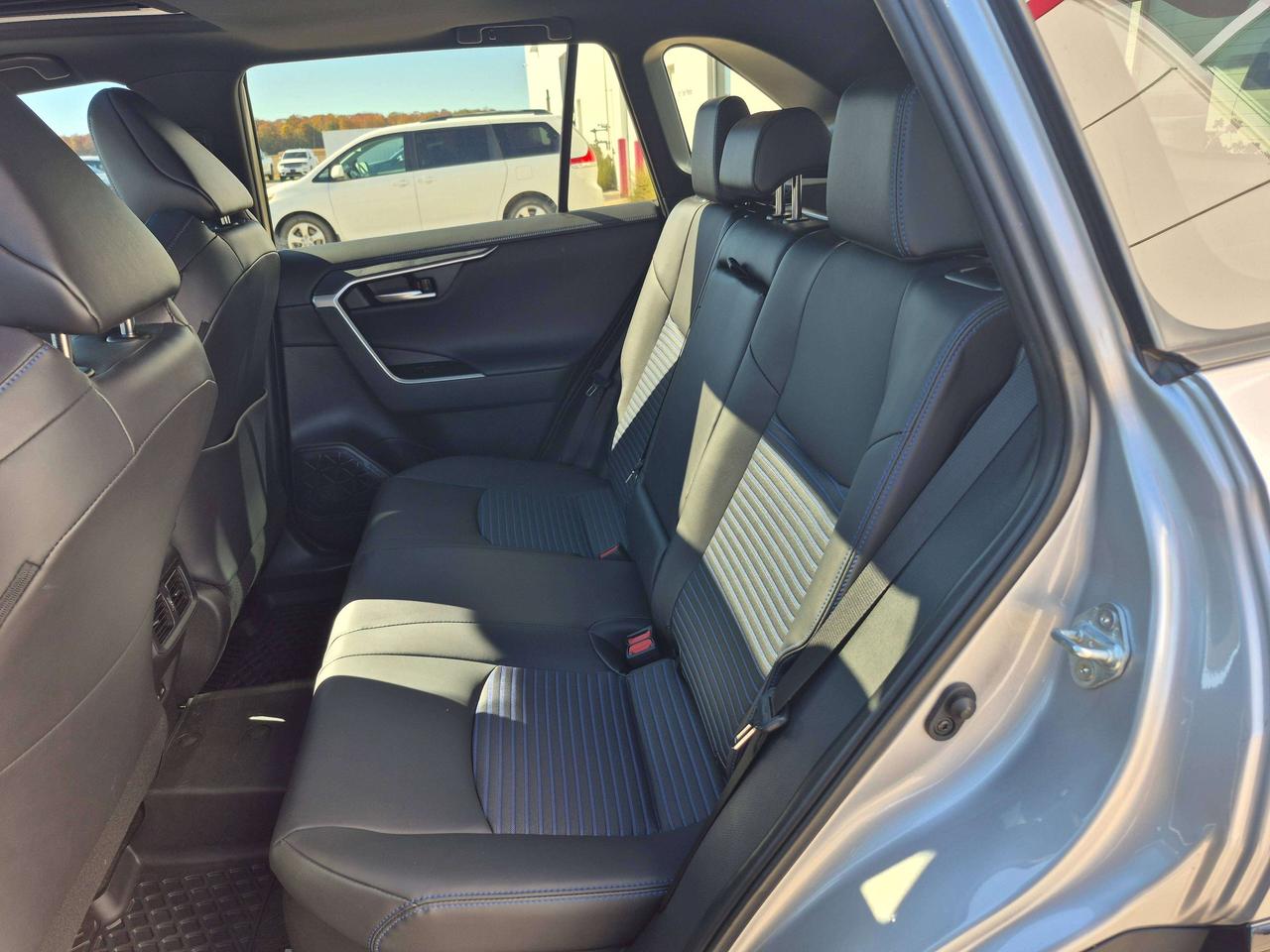 2024 Toyota RAV4 Hybrid XSE Photo3