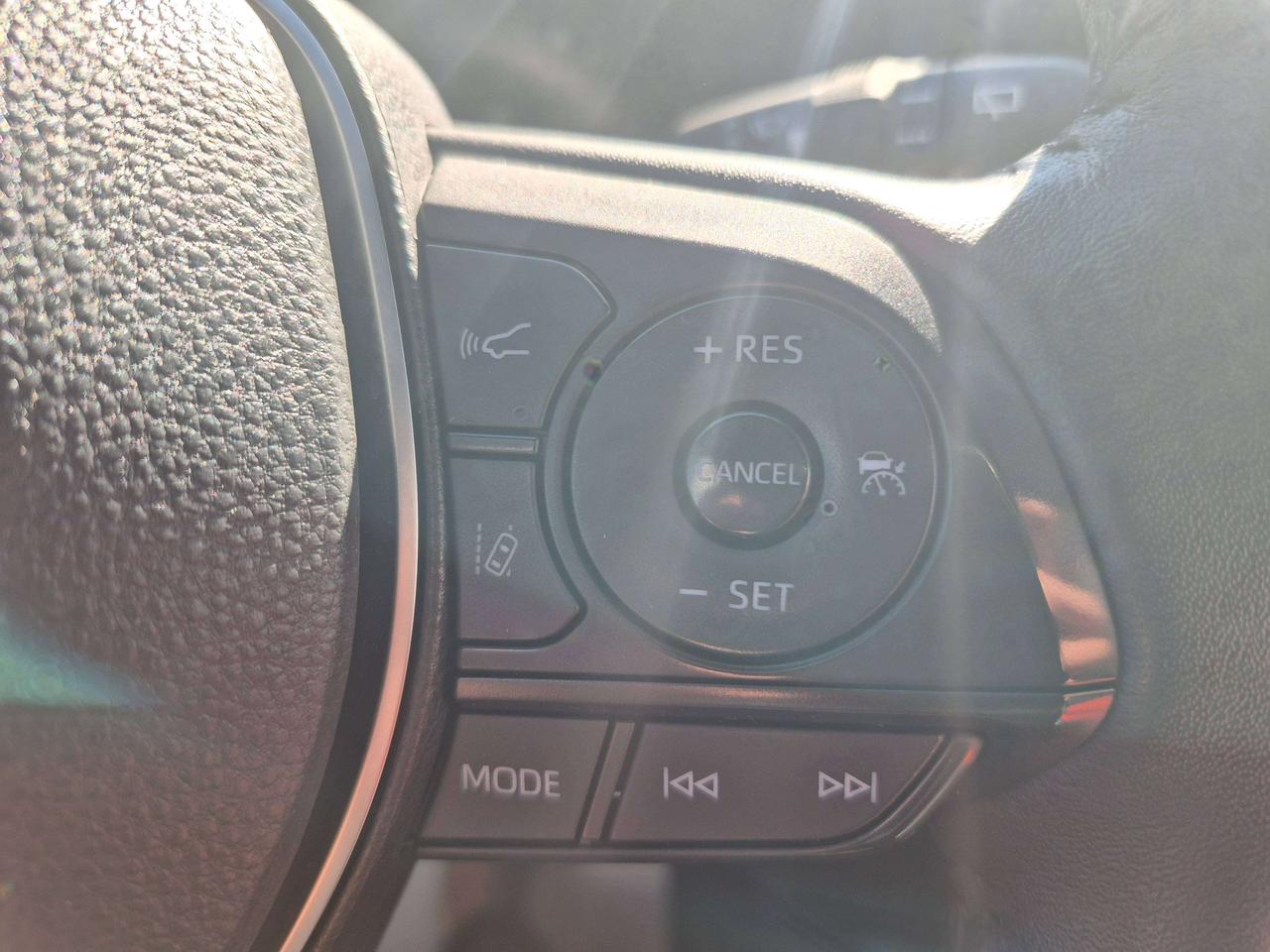 2024 Toyota RAV4 Hybrid XSE Photo