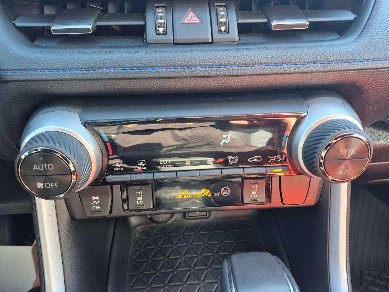 2024 Toyota RAV4 Hybrid XSE Photo