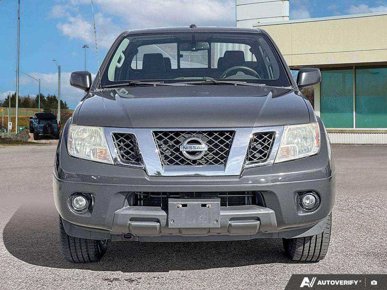 2015 Nissan Frontier SV   4X4   HTD STS   BACKUP CAMERA Photo