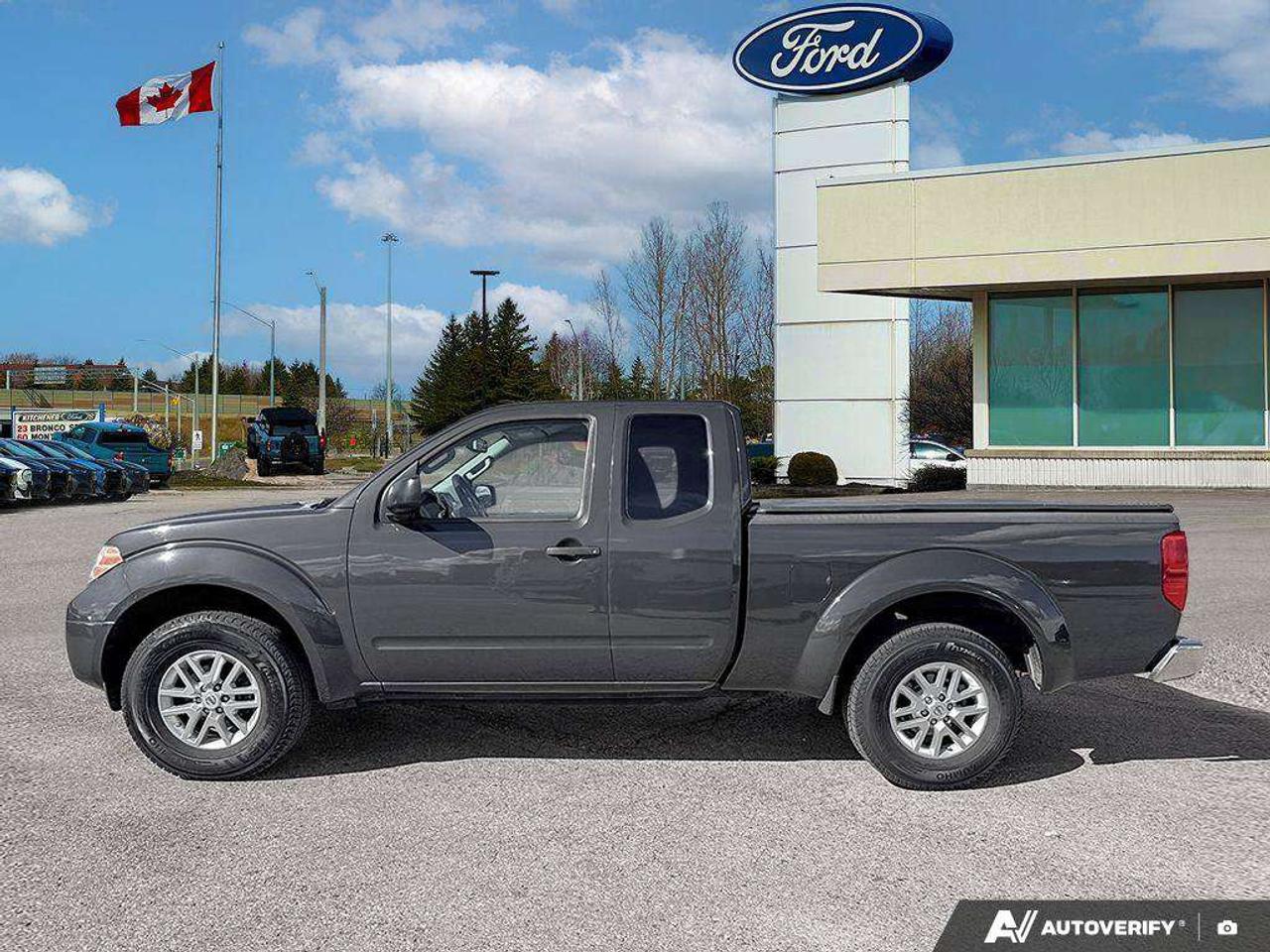 2015 Nissan Frontier SV   4X4   HTD STS   BACKUP CAMERA Photo
