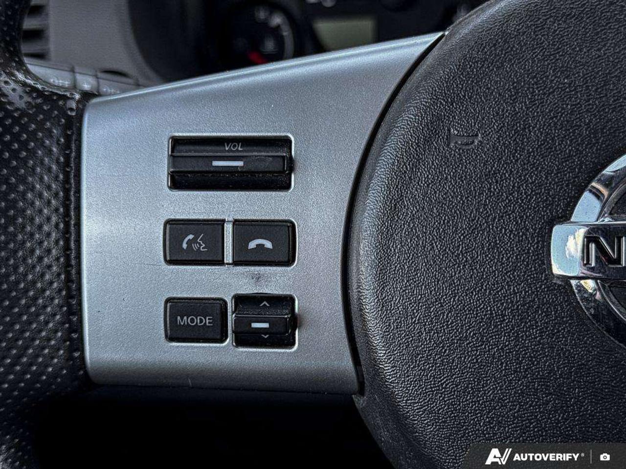 2015 Nissan Frontier SV   4X4   HTD STS   BACKUP CAMERA Photo