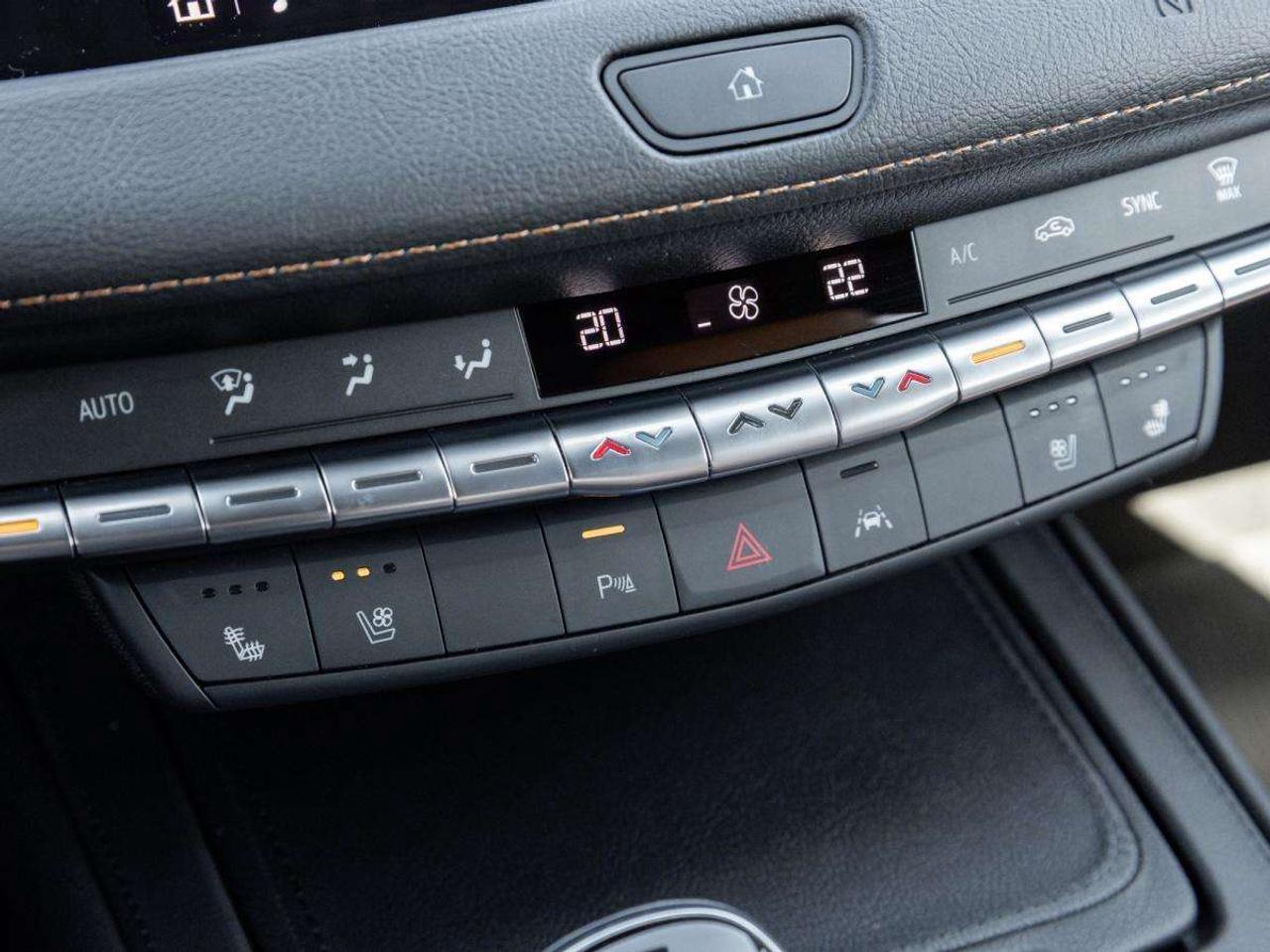 2021 Cadillac XT4 AWD 4dr Sport Photo