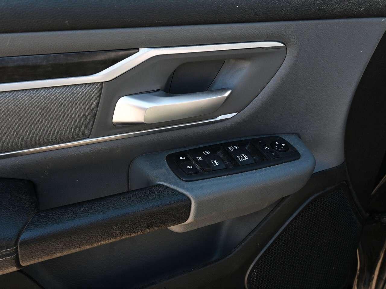 2022 RAM 1500 Big Horn 4x4 Quad Cab 6'4 Box Photo